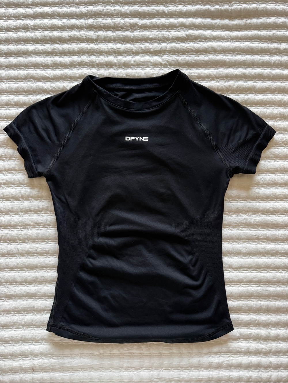 DFYNE Women's Black Short Sleeve Performance Tee
